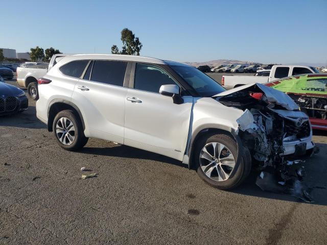 Photo 4 from auction – 2024 TOYOTA HIGHLANDER with VIN 5TDKBRCH1RS604305