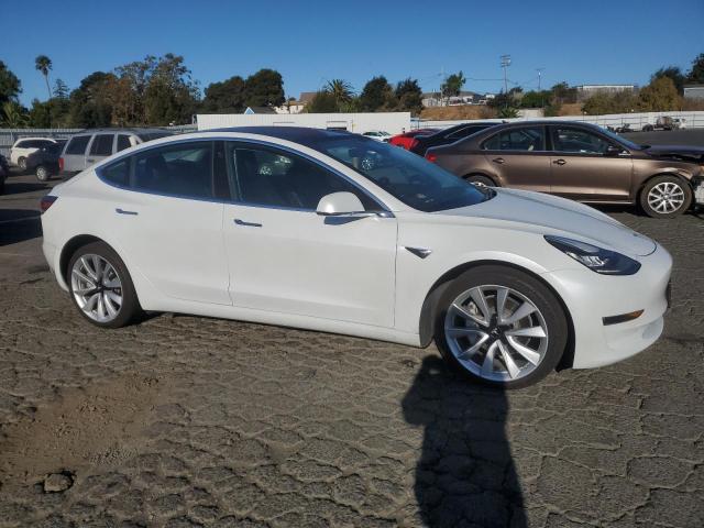 Photo 4 from auction – 2018 TESLA MODEL 3 with VIN 5YJ3E1EBXJF185837