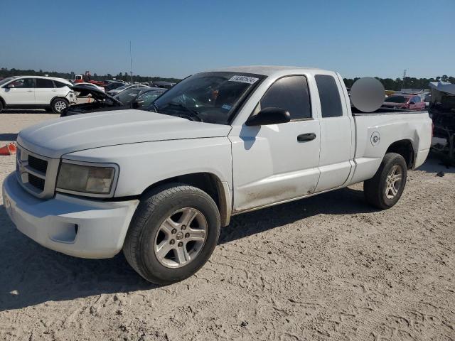 DODGE DAKOTA SLT 2011 with VIN 1D7RE3BK9BS580869 - Photo from auction
