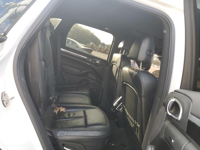 Photo 11 from auction – 2012 PORSCHE CAYENNE S with VIN WP1AB2A25CLA47651