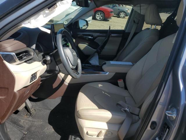 Photo 7 from auction – 2022 TOYOTA HIGHLANDER with VIN 5TDYARAH3NS014309