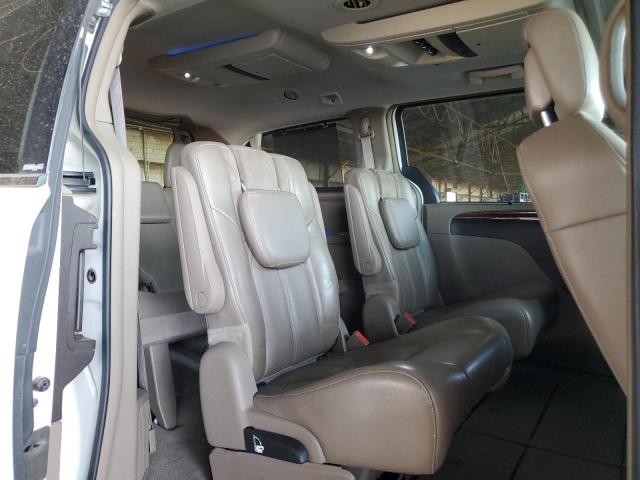 Photo 11 from auction – 2013 CHRYSLER TOWN & COU with VIN 2C4RC1GG5DR589906