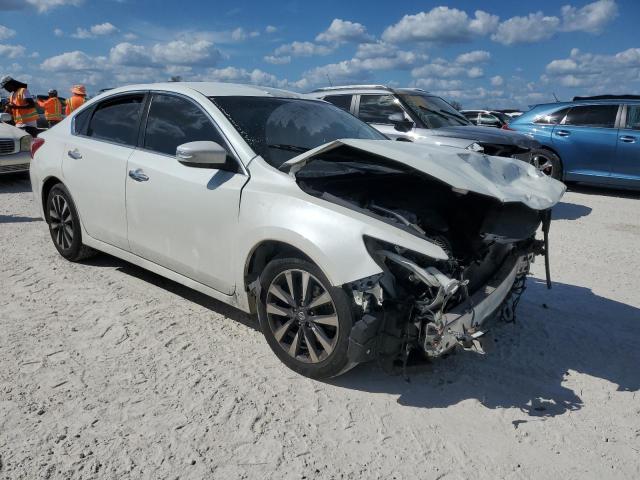 Photo 4 from auction – 2017 NISSAN ALTIMA 2.5 with VIN 1N4AL3AP8HC111386