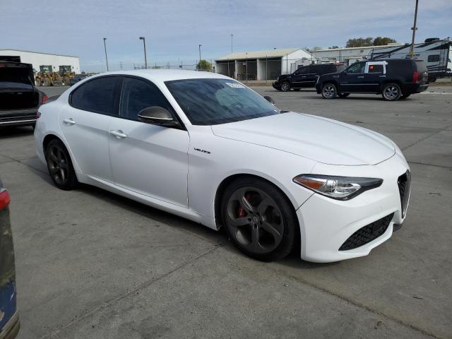 Photo 4 from auction – 2018 ALFA ROMEO GIULIA with VIN ZARFAEBN3J7565872