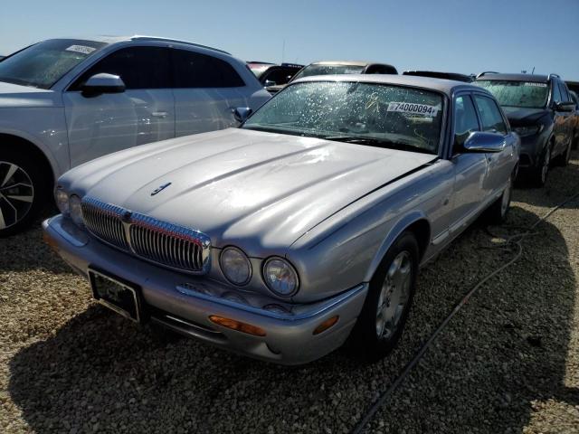JAGUAR VANDENPLAS 2002 with VIN SAJDA24C72LF40496 - Photo from auction