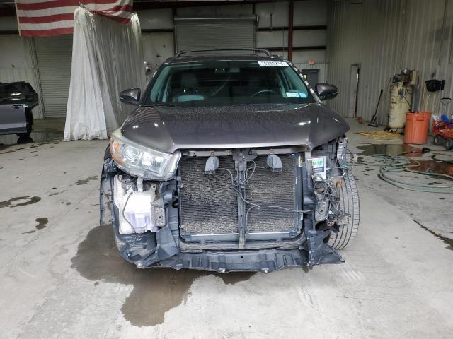 Photo 5 from auction – 2016 TOYOTA HIGHLANDER with VIN 5TDJKRFH7GS320763