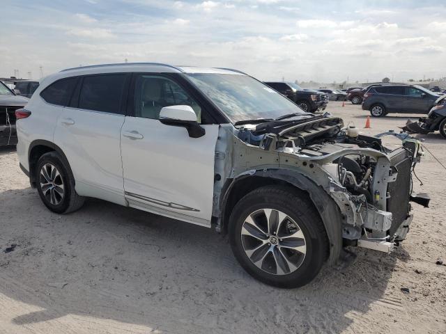 Photo 4 from auction – 2021 TOYOTA HIGHLANDER with VIN 5TDGZRAH7MS520910