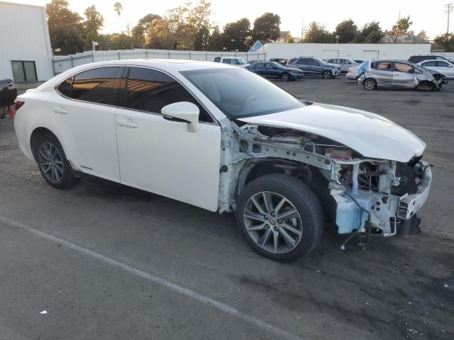 Снимка 4 от търг – 2017 LEXUS ES 300H с VIN JTHBW1GG9H2137355