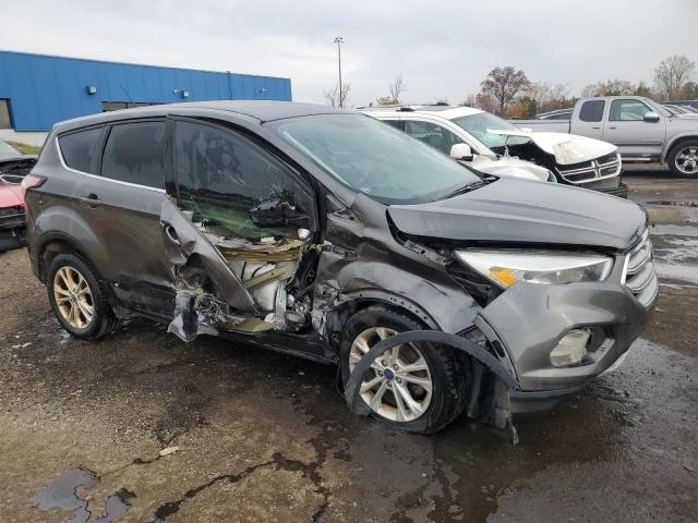 Photo 4 from auction – 2017 FORD ESCAPE SE with VIN 1FMCU0GD7HUB88073