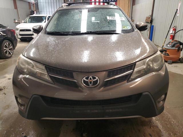 Photo 5 from auction – 2015 TOYOTA RAV4 LIMIT with VIN JTMDFREV6FD105085