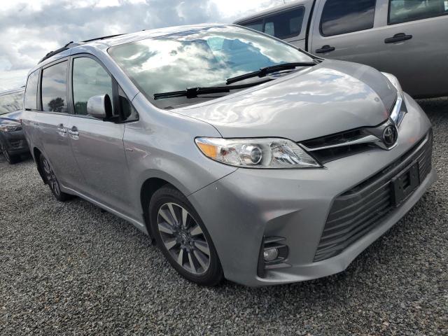 Photo 4 from auction – 2018 TOYOTA SIENNA XLE with VIN 5TDDZ3DC5JS206376