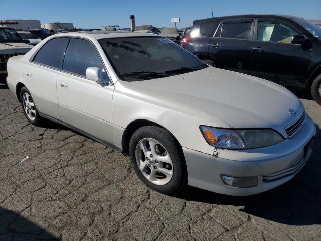 Photo 4 from auction – 2000 LEXUS ES 300 with VIN JT8BF28G0Y5101556