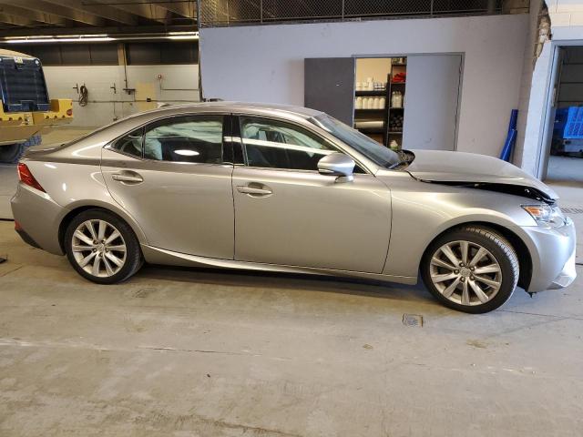 Photo 4 from auction – 2016 LEXUS IS 200T with VIN JTHBA1D2XG5021103