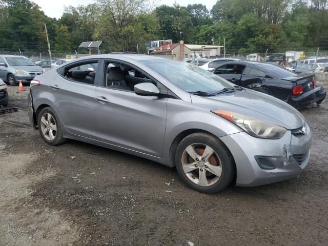 Photo 4 from auction – 2011 HYUNDAI ELANTRA GL with VIN KMHDH4AE6BU104429