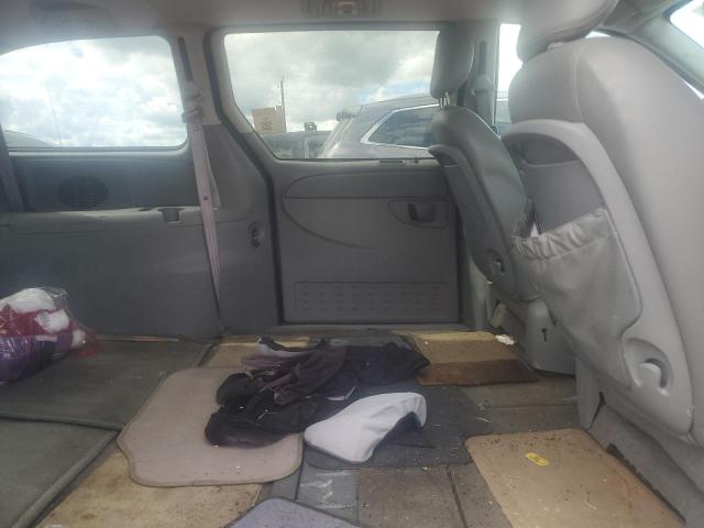 Photo 11 from auction – 2005 CHRYSLER TOWN & COU with VIN 2C4GP54L45R444426