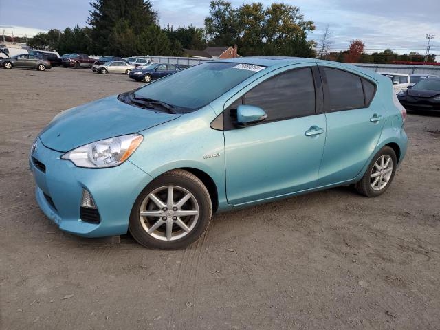 TOYOTA PRIUS C 2013 with VIN JTDKDTB35D1031802 - Photo from auction