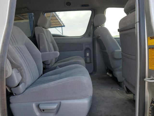 Photo 11 from auction – 2002 TOYOTA SIENNA LE with VIN 4T3ZF13C82U435512
