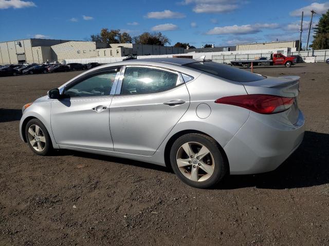 Photo 2 from auction – 2012 HYUNDAI ELANTRA GL with VIN 5NPDH4AE4CH073777