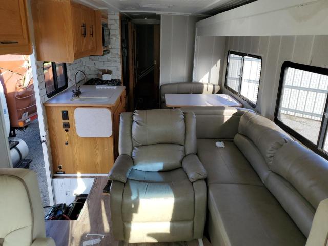 Photo 6 from auction – 2004 WORKHORSE CUSTOM CHASSIS MOTORHOME with VIN 5B4MP67GX43380039