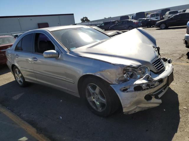 Photo 4 from auction – 2002 MERCEDES-BENZ C 320 with VIN WDBRF64J02F205540