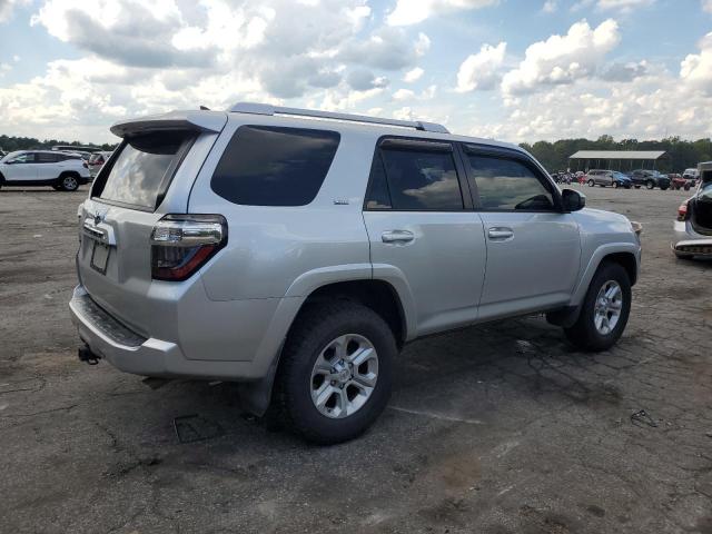 Photo 3 from auction – 2015 TOYOTA 4RUNNER with VIN JTEZU5JR3F5096820