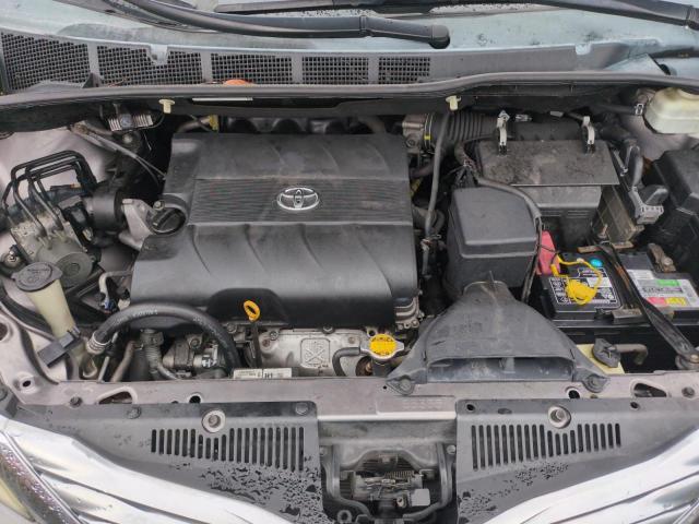 Photo 12 from auction – 2011 TOYOTA SIENNA XLE with VIN 5TDYK3DC6BS121893
