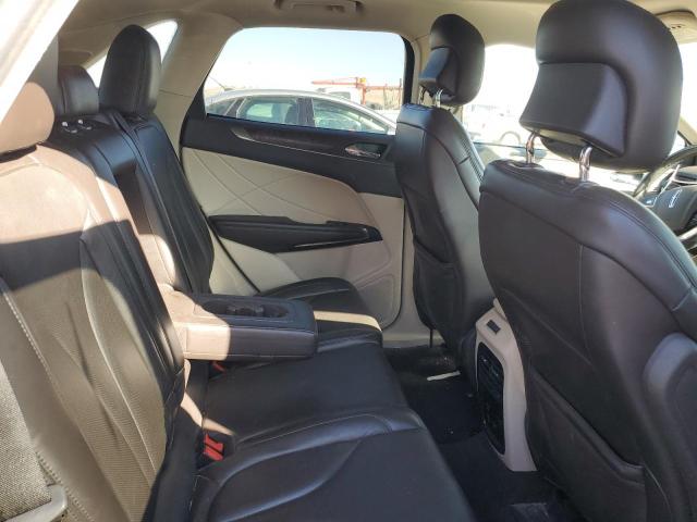 Photo 10 from auction – 2019 LINCOLN MKC RESERV with VIN 5LMCJ3C90KUL10238