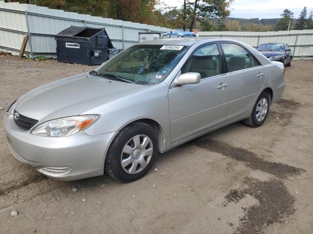 TOYOTA CAMRY LE 2002 with VIN 4T1BE32K62U090613 - Photo from auction