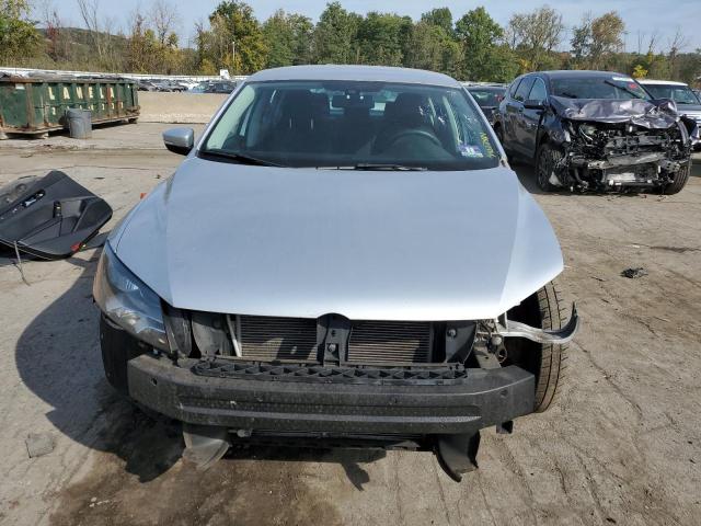 Photo 5 from auction – 2013 VOLKSWAGEN PASSAT S with VIN 1VWAH7A30DC041065