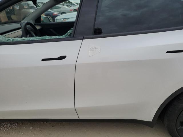 Photo 12 from auction – 2022 TESLA MODEL Y with VIN 7SAYGDEE9NF460196