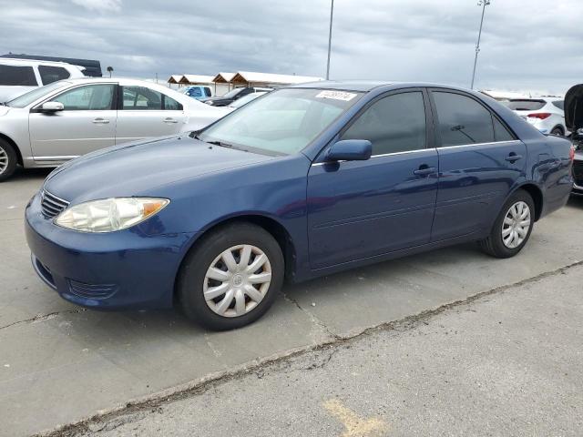 TOYOTA CAMRY LE 2005 with VIN 4T1BE32K15U093035 - Photo from auction