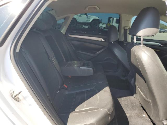 Photo 10 from auction – 2014 VOLKSWAGEN PASSAT S with VIN 1VWAT7A37EC039166
