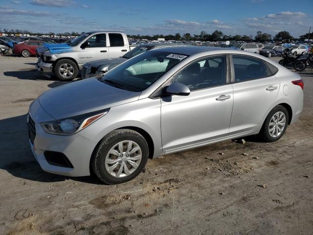HYUNDAI ACCENT SE 2018 with VIN 3KPC24A3XJE029067 - Photo from auction