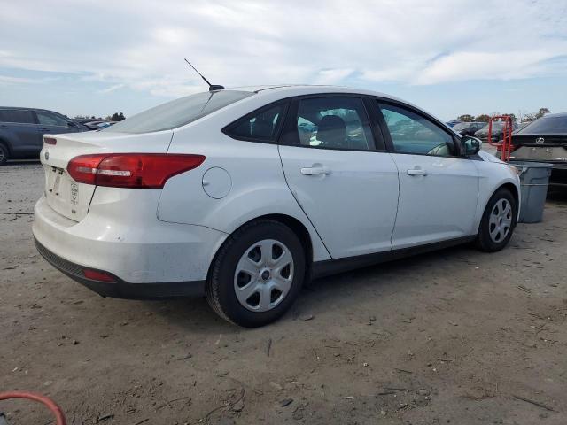 Photo 3 from auction – 2015 FORD FOCUS SE with VIN 1FADP3F20FL376427