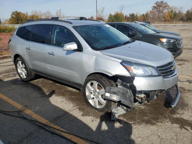 Photo 4 from auction – 2017 CHEVROLET TRAVERSE L with VIN 1GNKVGKD4HJ320695