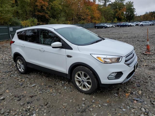 Photo 4 from auction – 2019 FORD ESCAPE SE with VIN 1FMCU9GD2KUB18136