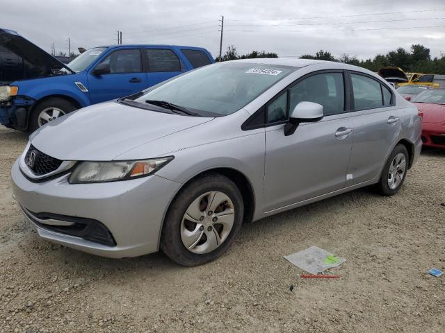 HONDA CIVIC LX 2013 z numerem VIN 19XFB2F57DE034176 - Zdjęcie z aukcji