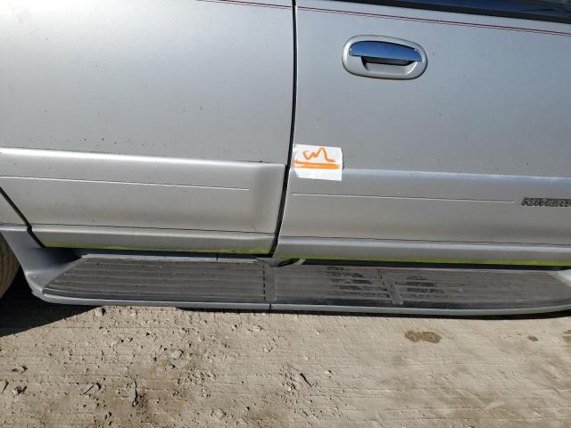 Photo 13 from auction – 2000 LINCOLN NAVIGATOR with VIN 5LMFU28A7YLJ21909