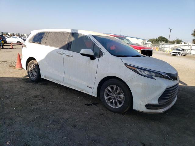 Photo 4 from auction – 2021 TOYOTA SIENNA LE with VIN 5TDKRKEC4MS015567