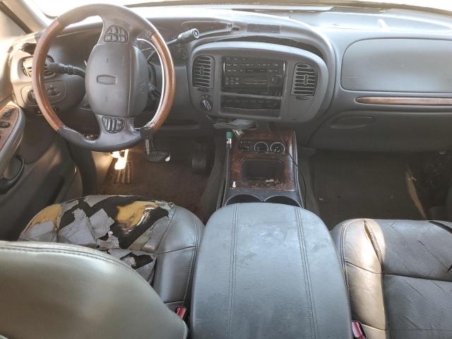 Photo 8 from auction – 2000 LINCOLN NAVIGATOR with VIN 5LMFU28A1YLJ33053