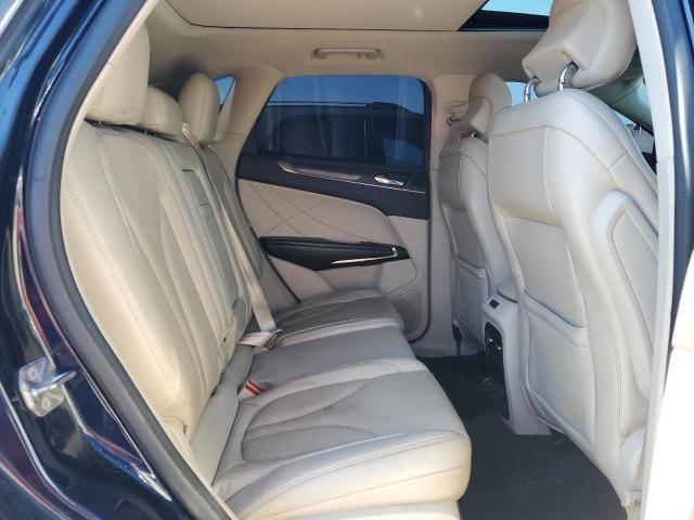 Photo 11 from auction – 2017 LINCOLN MKC RESERV with VIN 5LMTJ3DH4HUL04196