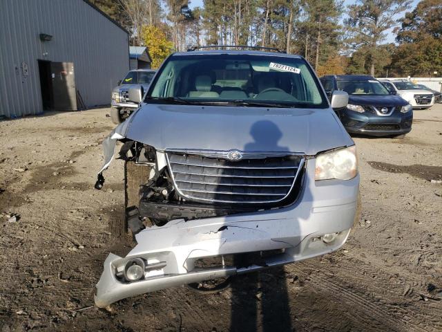 Photo 5 from auction – 2008 CHRYSLER TOWN & COU with VIN 2A8HR54P68R636509