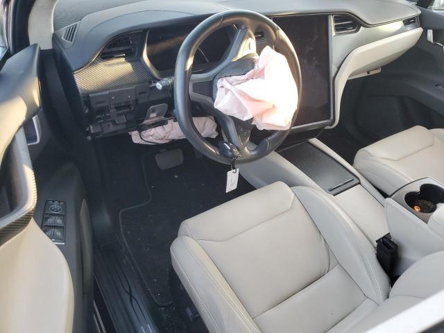 Photo 8 from auction – 2018 TESLA MODEL X with VIN 5YJXCBE2XJF111931