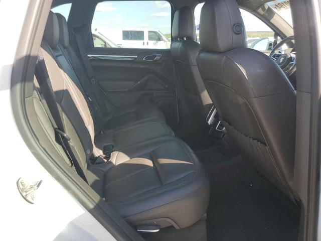 Photo 10 from auction – 2016 PORSCHE CAYENNE SE with VIN WP1AE2A2XGLA64037