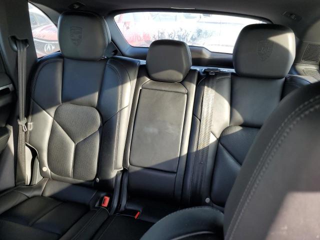 Photo 10 from auction – 2017 PORSCHE CAYENNE with VIN WP1AA2A24HKA90488