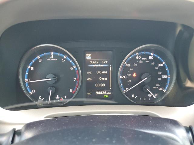Photo 9 from auction – 2018 TOYOTA RAV4 ADVEN with VIN 2T3WFREV2JW517136