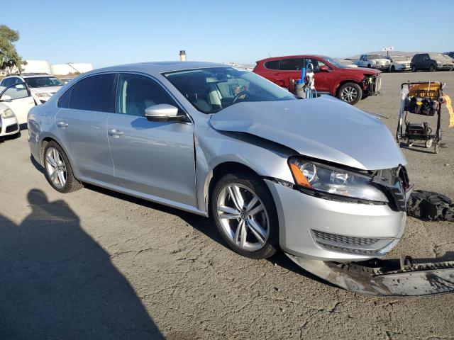 Photo 4 from auction – 2014 VOLKSWAGEN PASSAT SE with VIN 1VWBT7A38EC082905