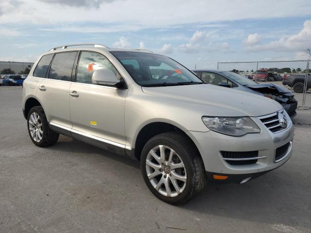Photo 4 from auction – 2008 VOLKSWAGEN TOUAREG 2 with VIN WVGCB77L88D044229