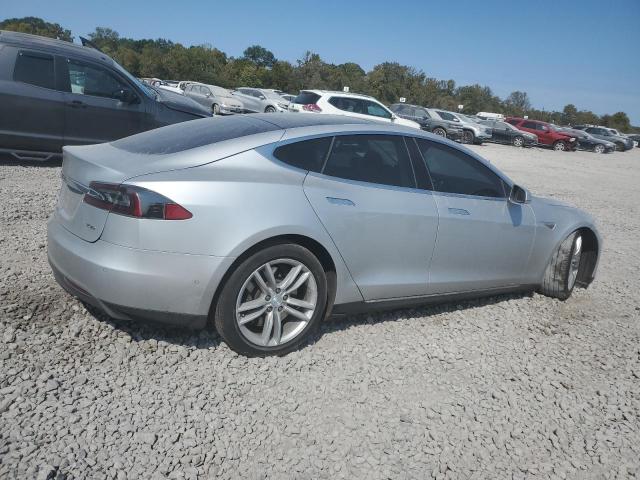 Photo 3 from auction – 2015 TESLA MODEL S with VIN 5YJSA1E20FF118355