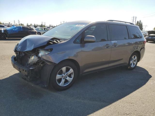 TOYOTA SIENNA LE 2015 with VIN 5TDKK3DC4FS665238 - Photo from auction